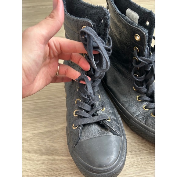 Converse Chuck Taylor All Star Black Leather Fur Lined Back Zip Boots Womens 9.5 - Picture 9 of 9